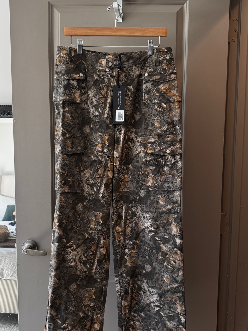 White Fox “Can’t Compete” Cargo Pants in Real Tree camo